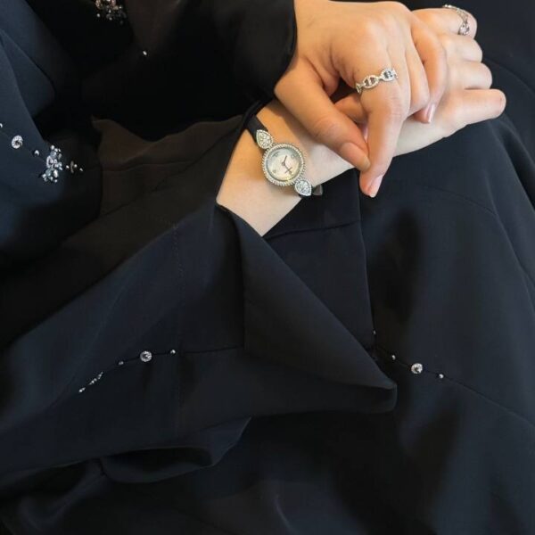 عباية أنوثة